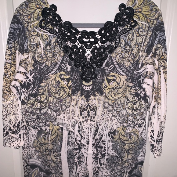 Live & Let Live Top - Picture 11 of 12